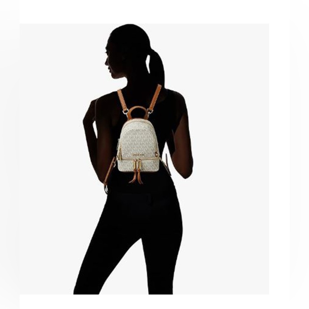 Michael Kors Womens Rhea

Mini Backpack White... - Picture 5 of 9